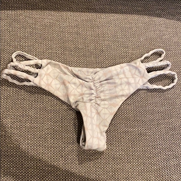 Midori Bikinis Mykonos Emmie Bottom - Picture 2 of 3